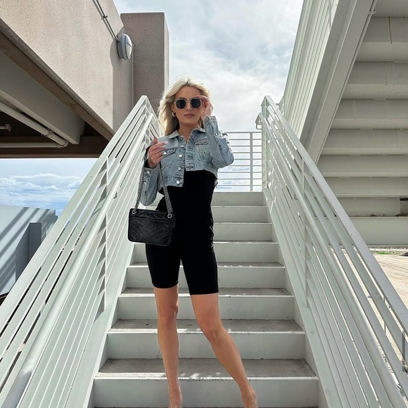 Rae - Picture 2 of 8